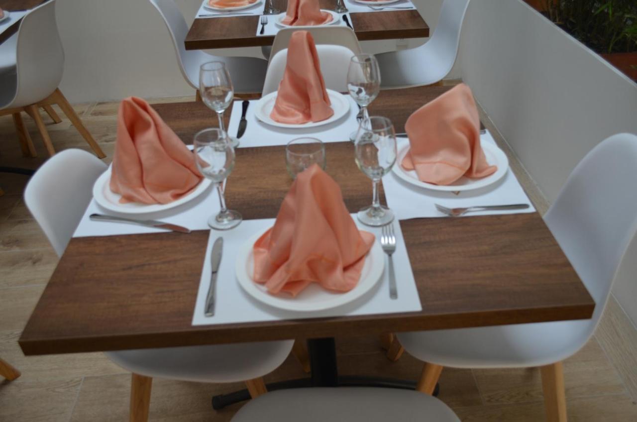 Hotel Gran Mariscal Кито Экстерьер фото